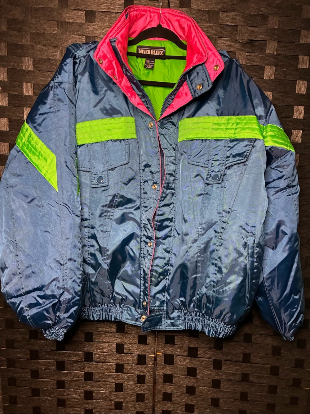 80s Mixed Blues Women’s Navy Ski Jacket with Neon Green Stripes and Pink Lining